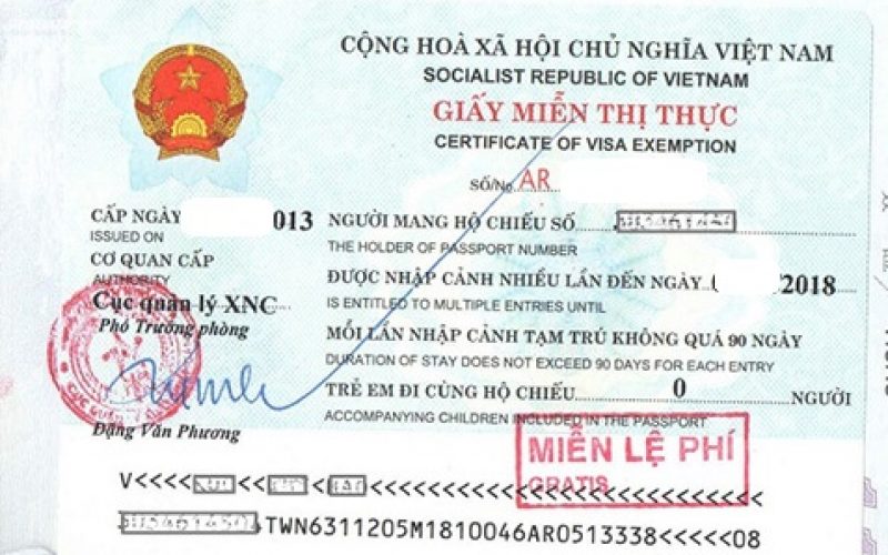 Thủ tục xin cấp giấy miễn thị thực tại  Việt Nam