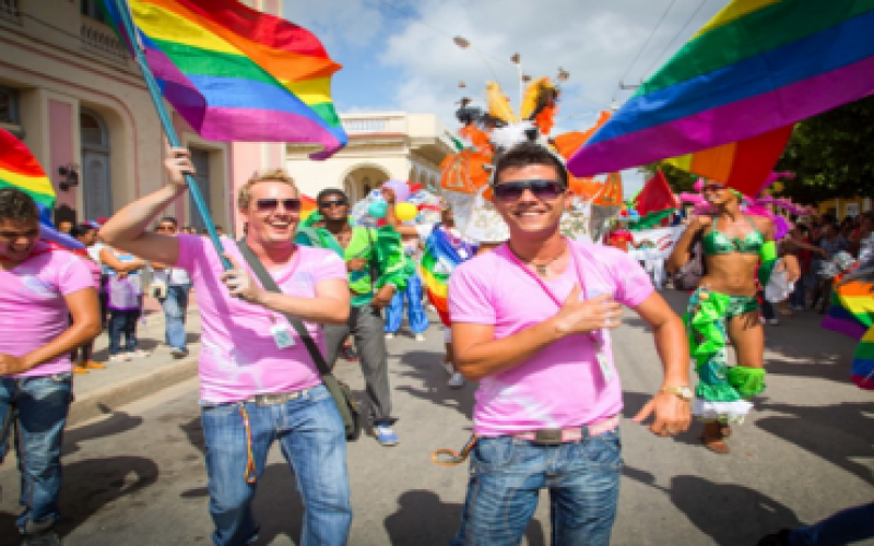 Tổ chức sự kiện cho cộng đồng LGBT