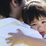 Xác định quyền nuôi con dưới 36 tháng tuổi trong trường hợp người mẹ không trực tiếp chăm sóc, nuôi dưỡng, giáo dục